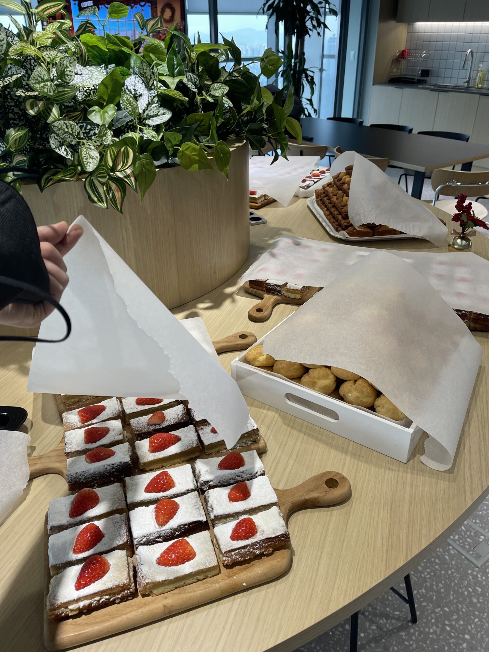 매일아침 굽는 다양한 베이커리/디저트